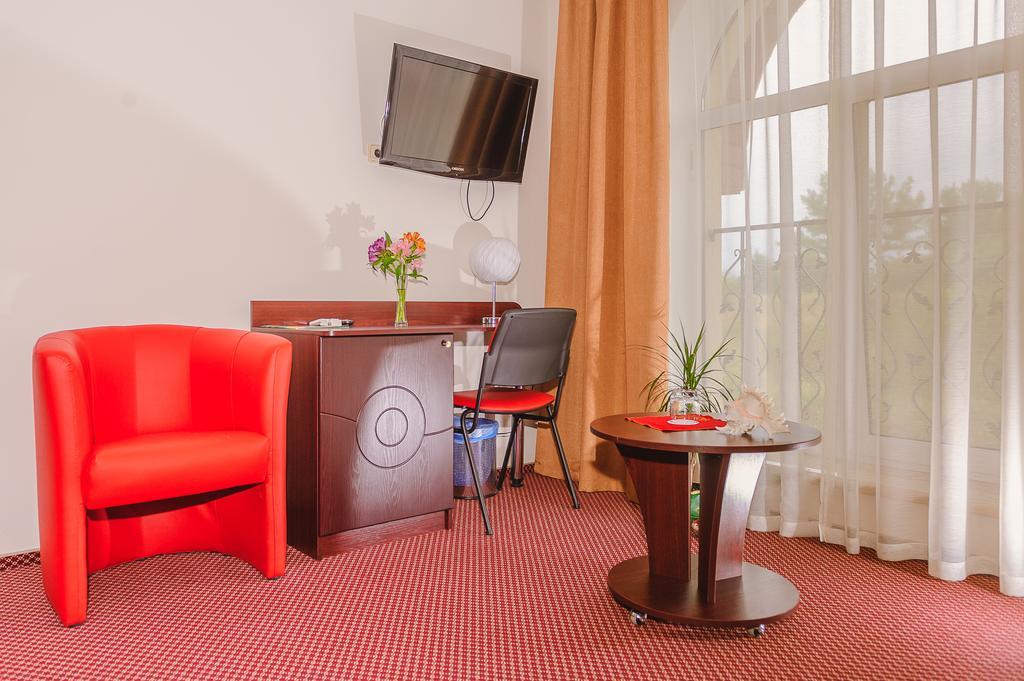Terminal-A Hotel Ryasne-Ruske Exterior photo