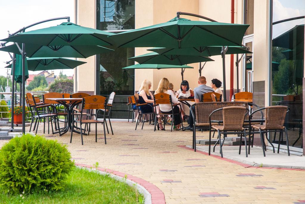 Terminal-A Hotel Ryasne-Ruske Exterior photo